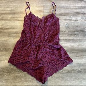 NWOT Lace Victoria’ Secret romper size S